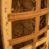 Accanto vi � l�imbottitura da cui emergono...